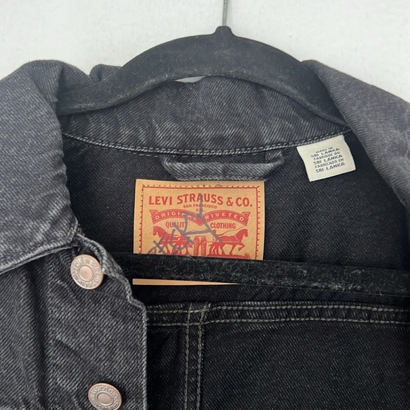 Vintage Levi Denim Jacket - Picture 3 of 10
